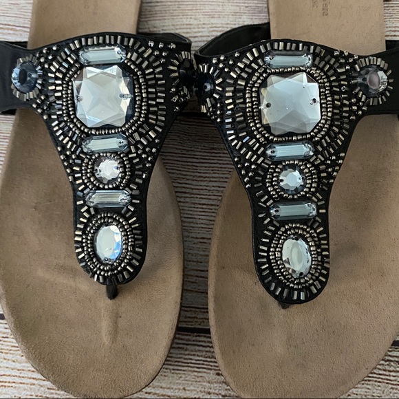 Simply Vera Wang Sandals Embellished Thongs - Picture 2 of 6